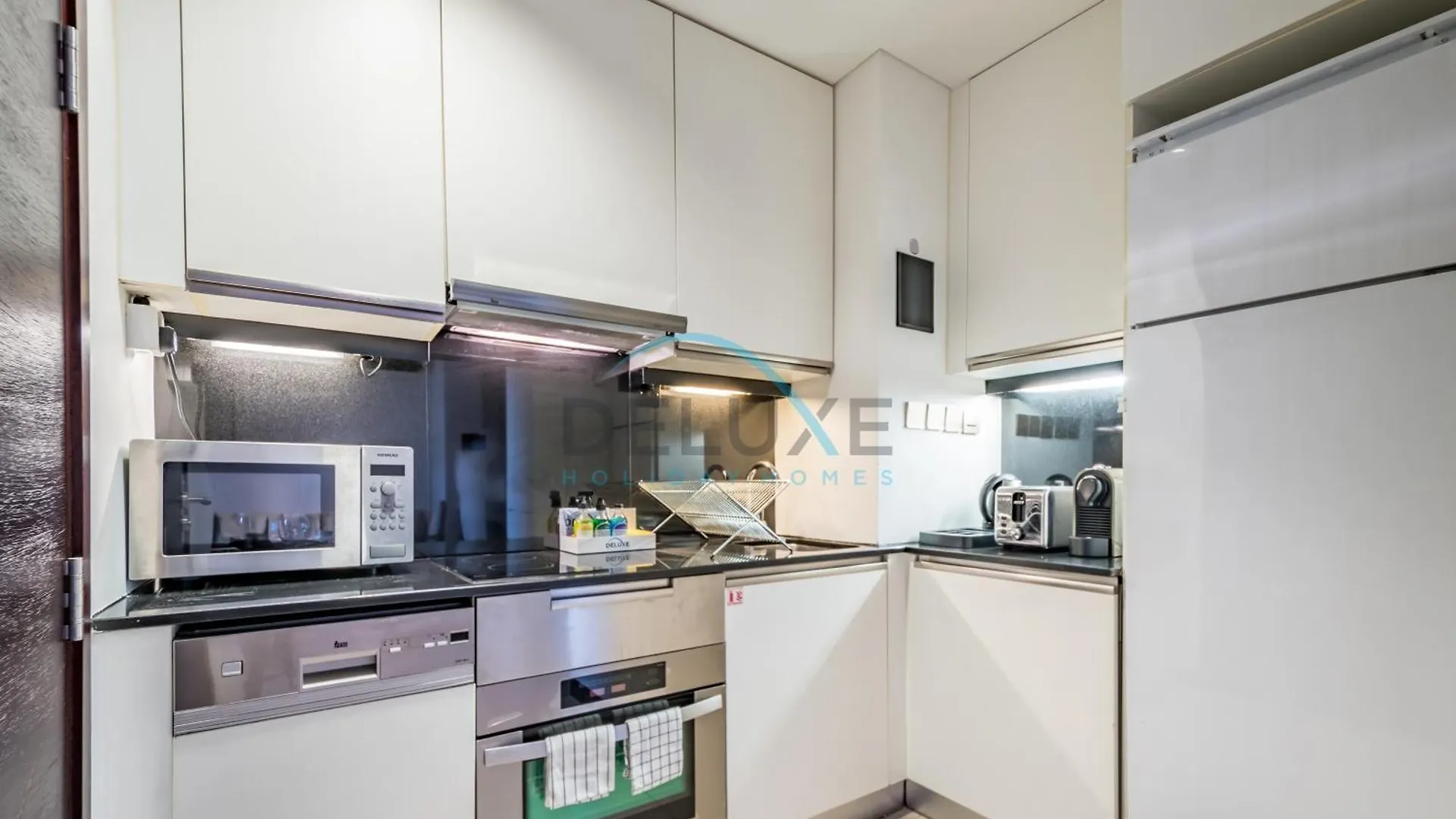 Chic Studio In The Address Residence Dubai Marina By Deluxe Holiday Homes Appartamento